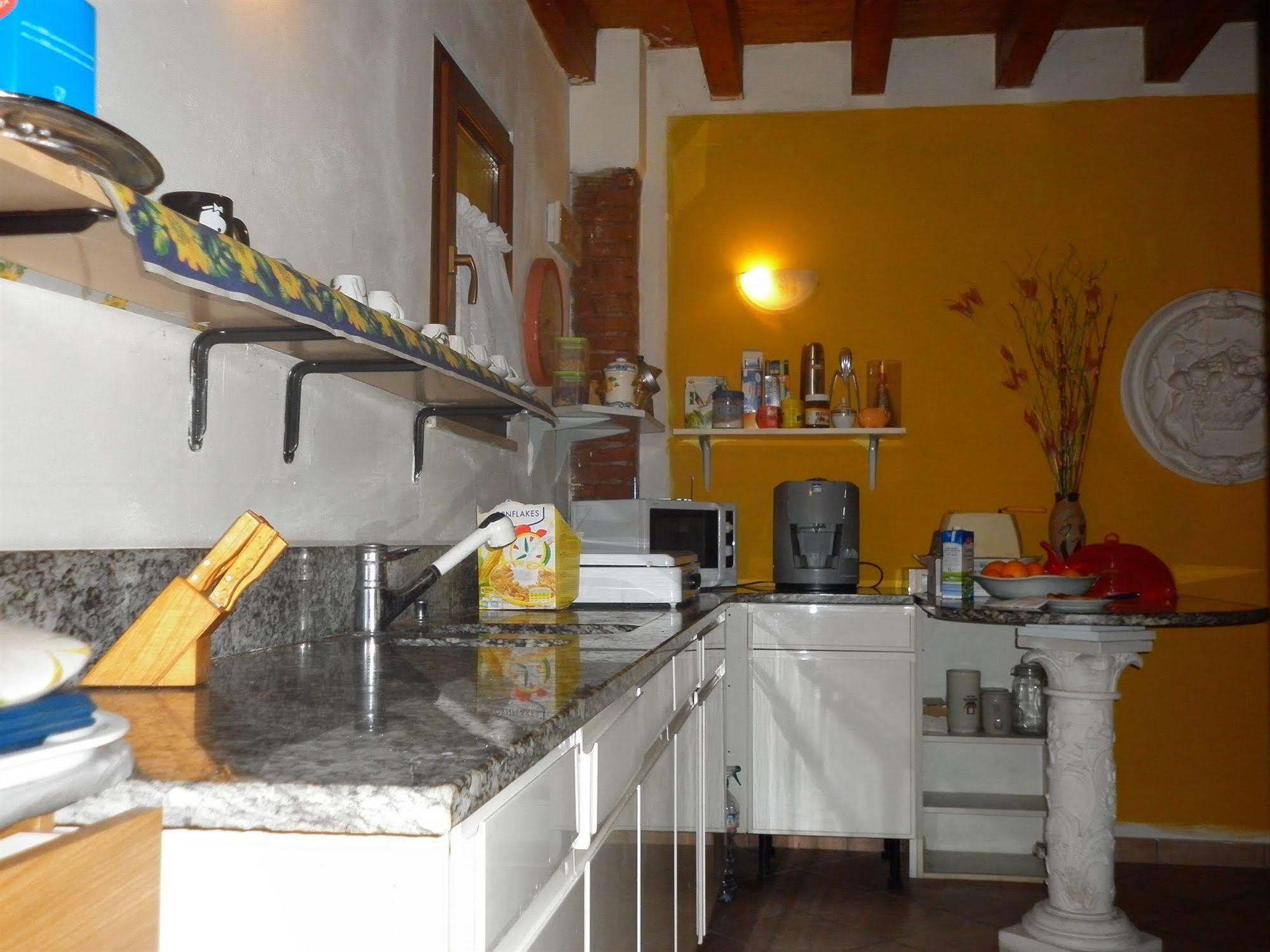 La Cascina Di Alice Bed & Breakfast Castiglione Delle Stiviere Exterior photo