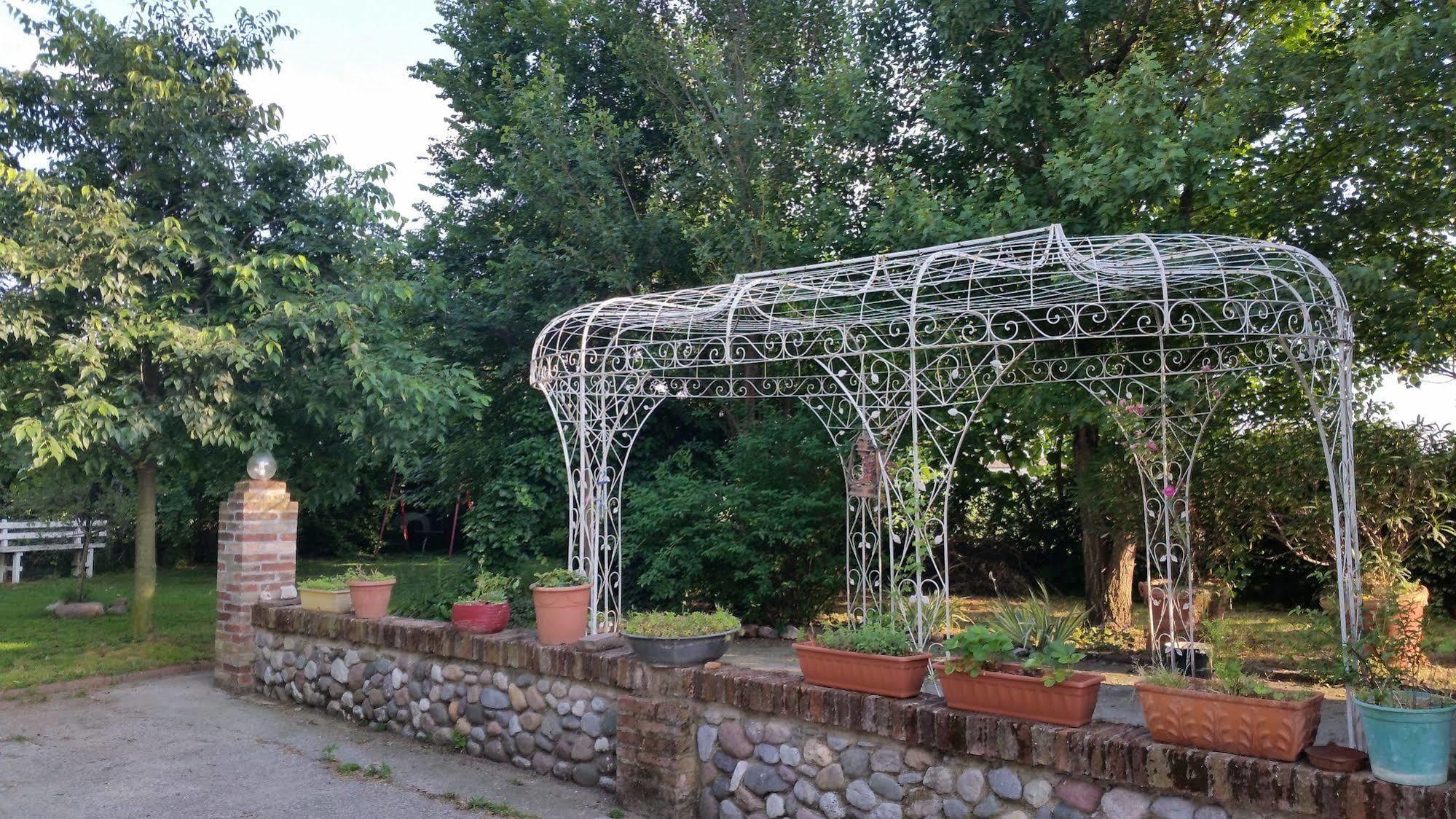 La Cascina Di Alice Bed & Breakfast Castiglione Delle Stiviere Exterior photo